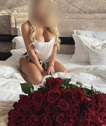 Живу в самом сердце Москвы, чтобы быть рядом со своими искренними и щедрыми джентльменами. Мое тело создано для полного наслаждения и максимального удовлетворения. В моих услугах нет ограничений - я готова повиноваться твоим фантазиям, исполнить твои самые смелые мечты. 🌟
Вместе мы окунемся в мир наслаждения и отдохнем от повседневной рутины. У меня есть множество отзывов от предыдущих клиентов, которые говорят о моей незабываемой энергии, ласковых прикосновениях и весьма умелых навыках. ✨
Фото на моем профиле, безусловно, подтверждают мою естественную красоту и элегантность. Я нежна и сексуальна, всегда ухожена и стильна. Я буду счастлива провести время с именно тобой, создав для нас атмосферу волшебства, полную страсти и раскрепощенности. 💋
Не теряй время и позвони мне прямо сейчас, чтобы начать нашу незабываемую встречу. Я обещаю, что ты не пожалеешь и захочешь вернуться ко мне снова и снова. 🌹 4184, 27 лет